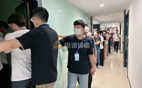 洛阳办公区进行消防安全培训与演练并开展主题月晨会活动