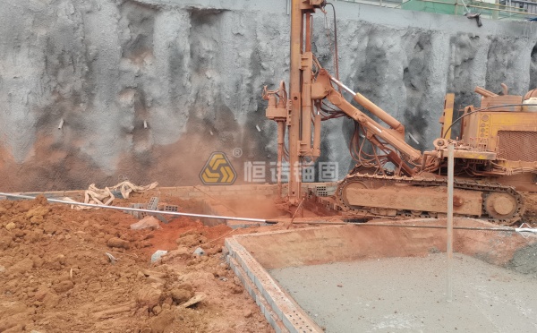 锚杆钻孔过程中的注意事项有哪些