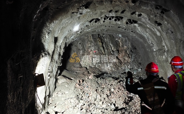 客户见证&mdash;&mdash;新疆某金矿遇破碎带支护难题，恒诺锚固助其实现安全掘进