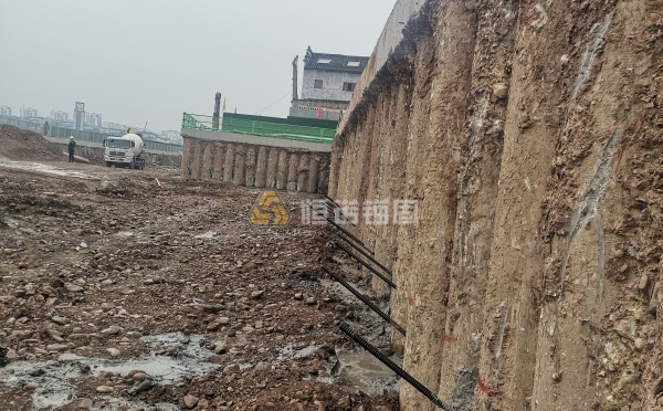 锚杆如何选择?自钻式锚杆与普通锚杆适用场景分析