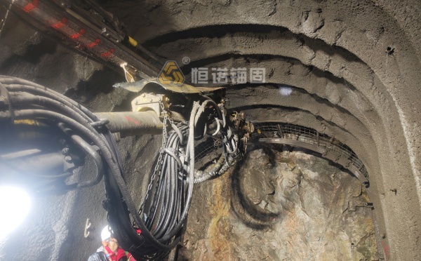 矿山高应力岩层支护新选择：自钻式中空锚杆技术优势与应用