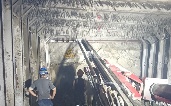 矿山高应力岩层支护新选择：自钻式中空锚杆技术优势与应用