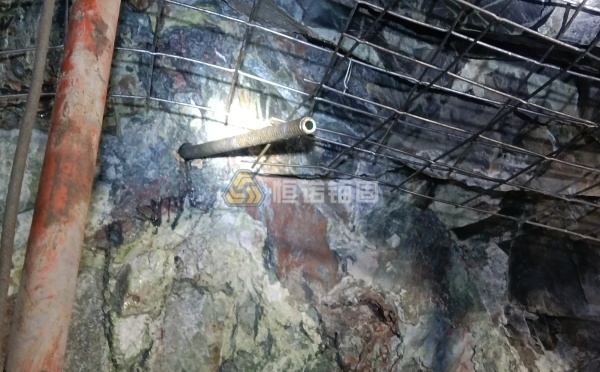 一钻就塌、锚杆难安装？自钻式锚杆攻克矿山破碎带难题