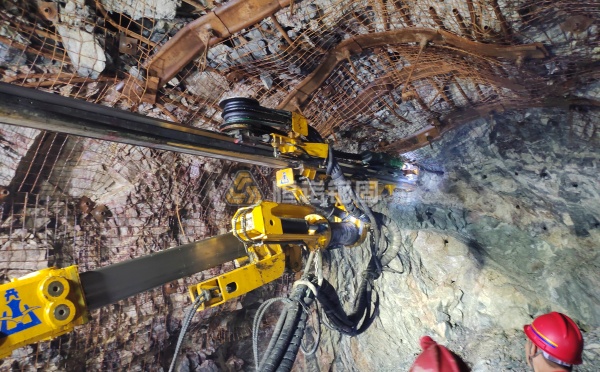 一钻就塌、锚杆难安装？自钻式锚杆攻克矿山破碎带难题
