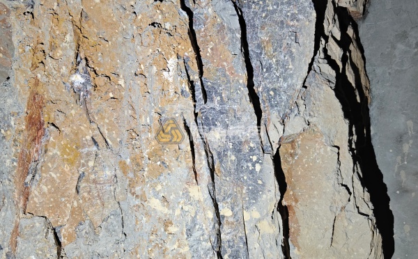 矿山支护降本增效之路：自钻式锚杆技术与应用