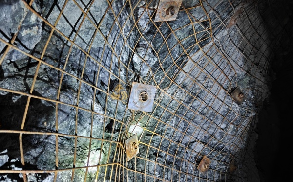 一体化施工显优势，自钻式锚杆赋能矿山高效支护