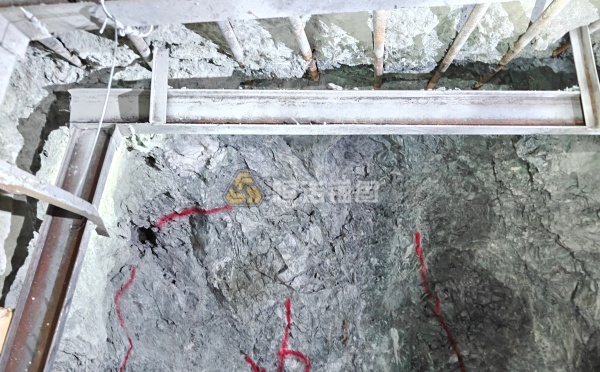 巷道冒顶处理原则是什么