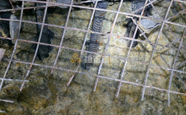 巷道冒顶处理原则是什么