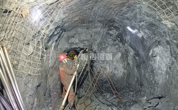 软岩巷道的特点及支护方法