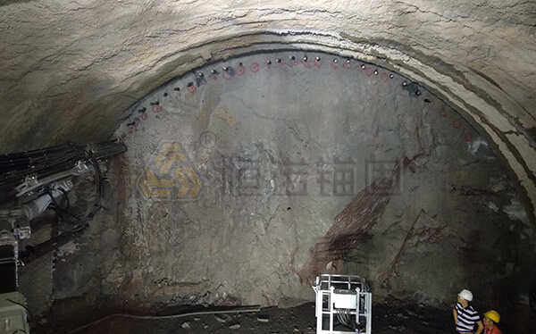 玉磨铁路勐养隧道管棚支护项目