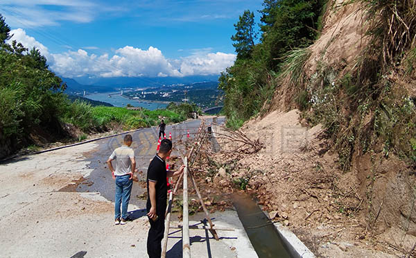 高速公路水毁特点